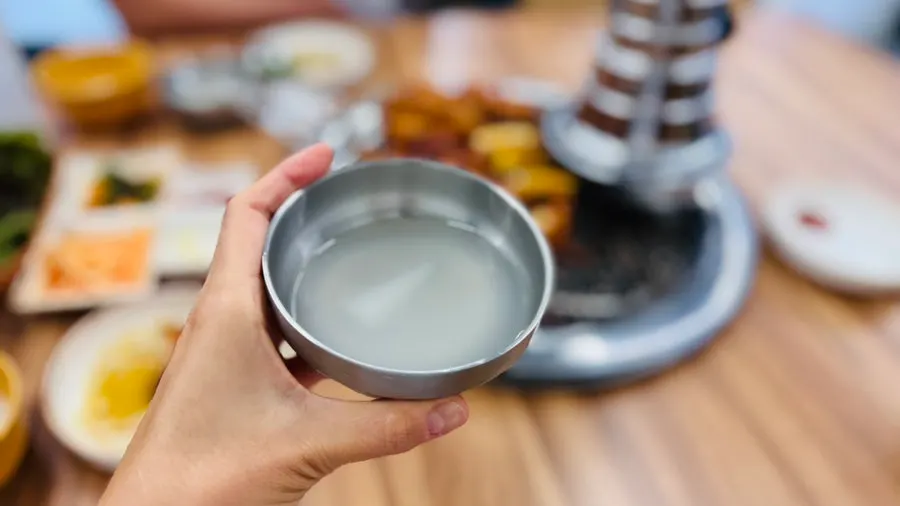 무생채를 올린 닭갈비 쌈