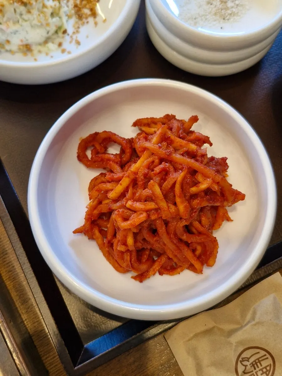 아삭한 무채무침 반찬