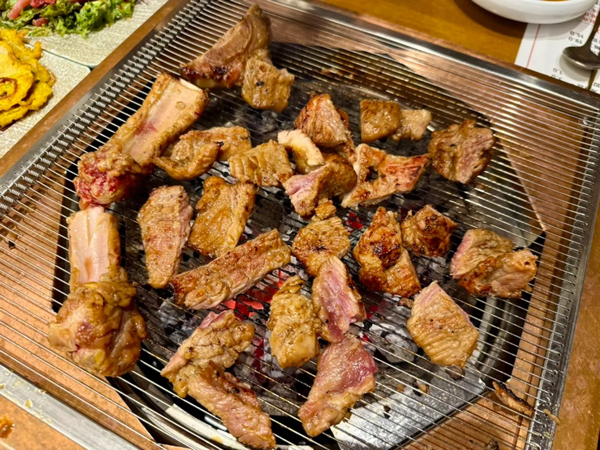 윤기 도는 만포갈비 한돈 수제갈비 2인분