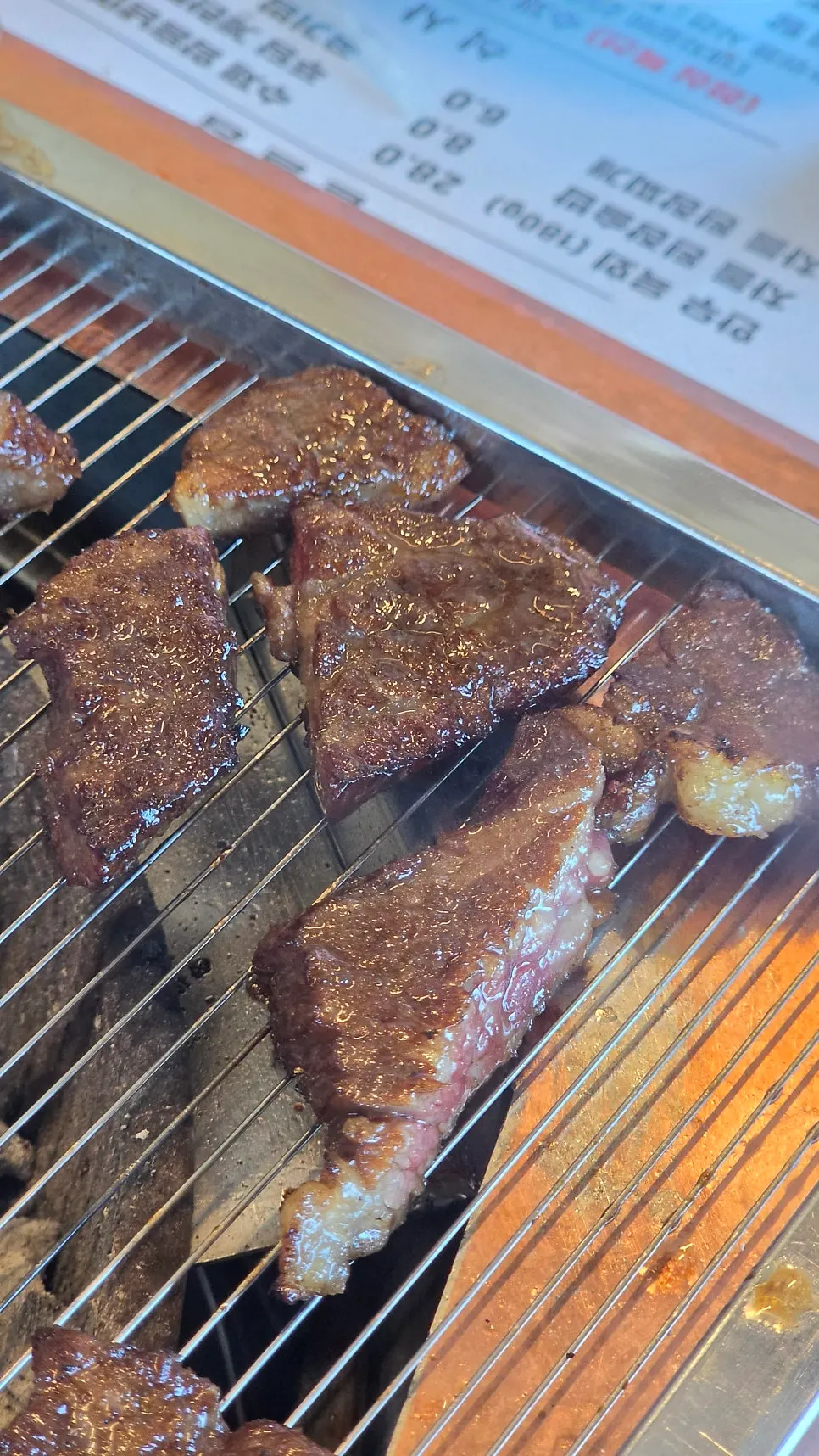 쌈과 함께 먹는 양념갈비