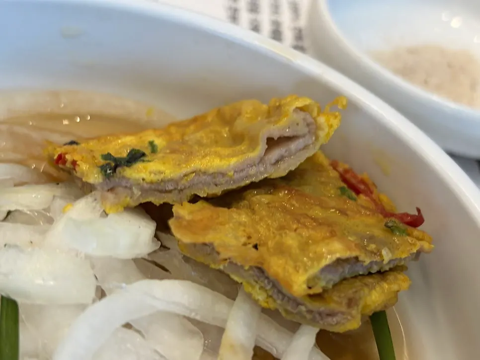 야들야들한 육전 접시