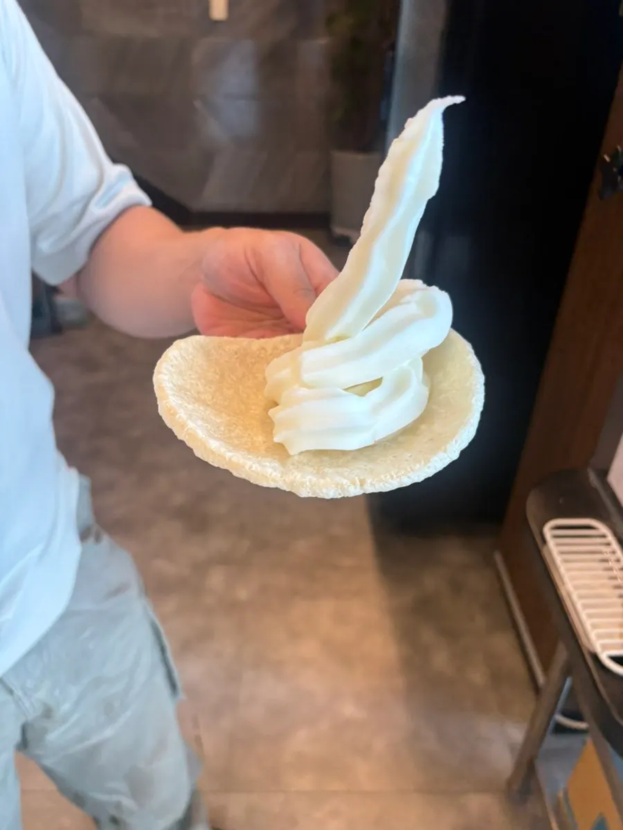 Self-serve bbeong ice cream being piped out