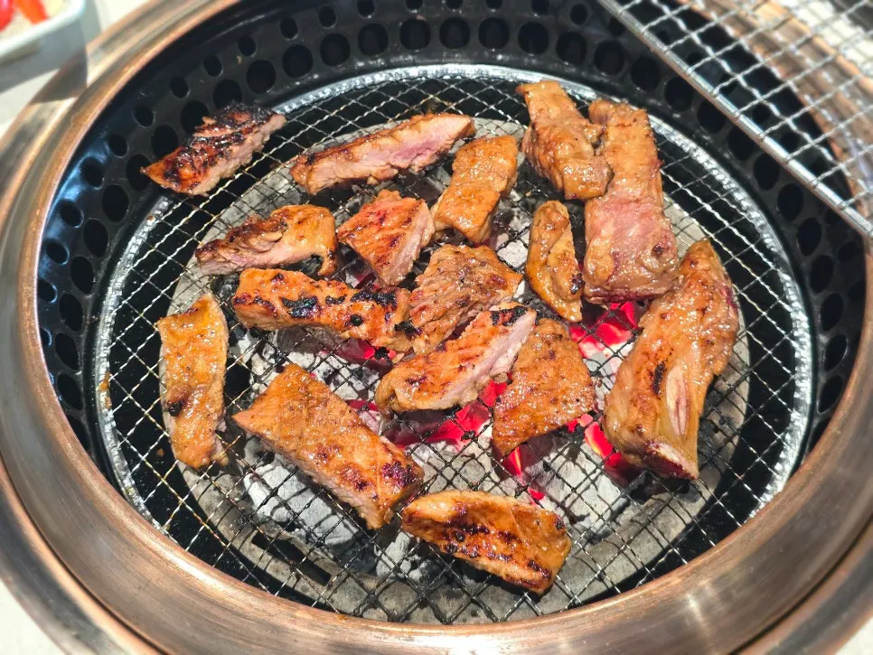 Close-up of charcoal-scented seasoned galbi
