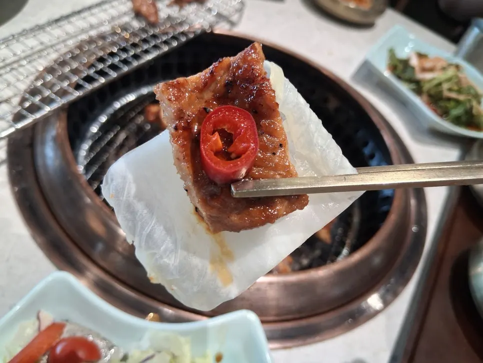 Galbi moved to the edge of the grill