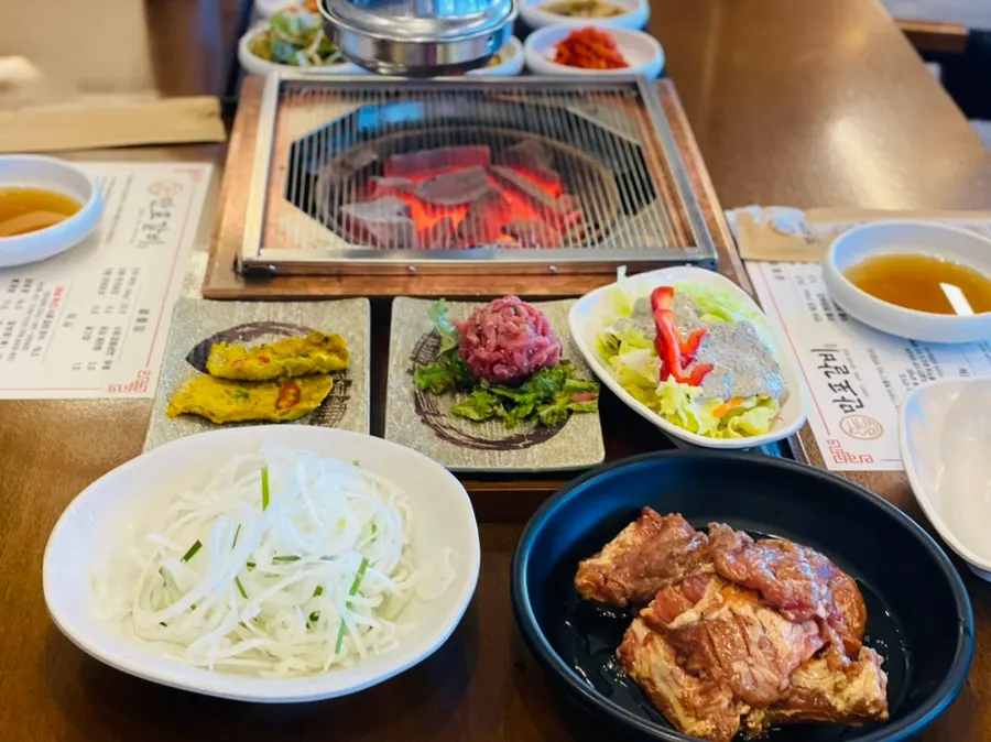 Basic table spread for two servings of pork ribs