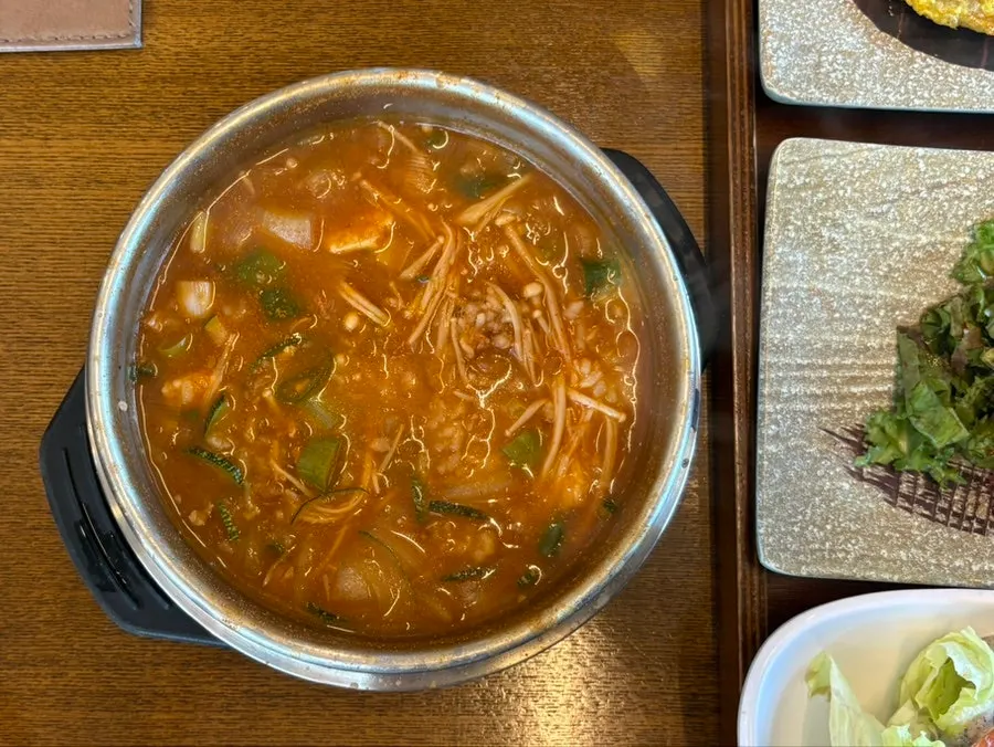 Galbi cooking to a golden brown