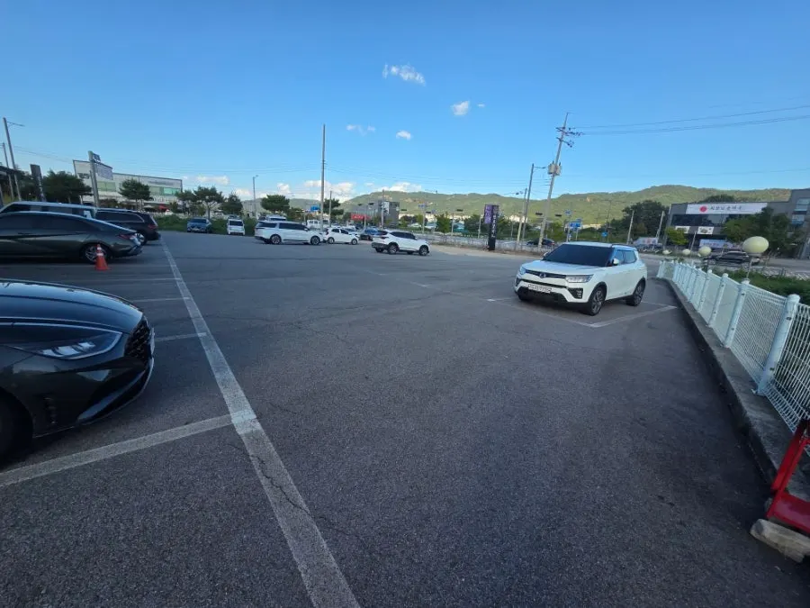 Dedicated parking lot at Manpo Galbi