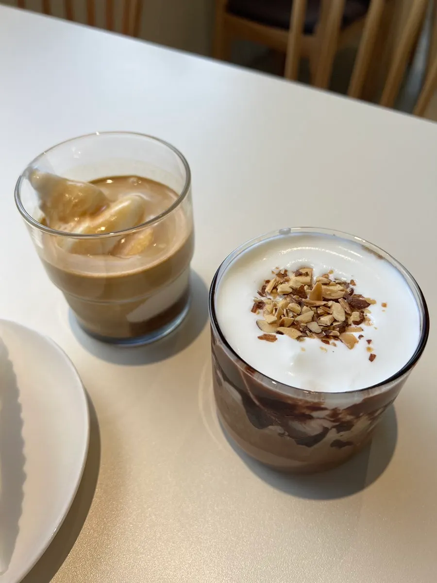 Mocha con crema de almendras y affogato de Moonbird