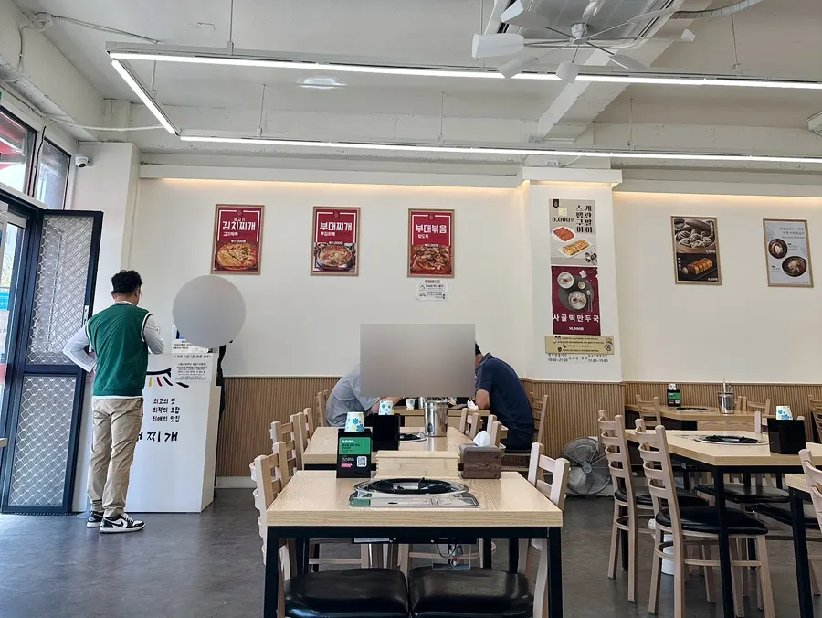 Restaurant table layout with generous spacing