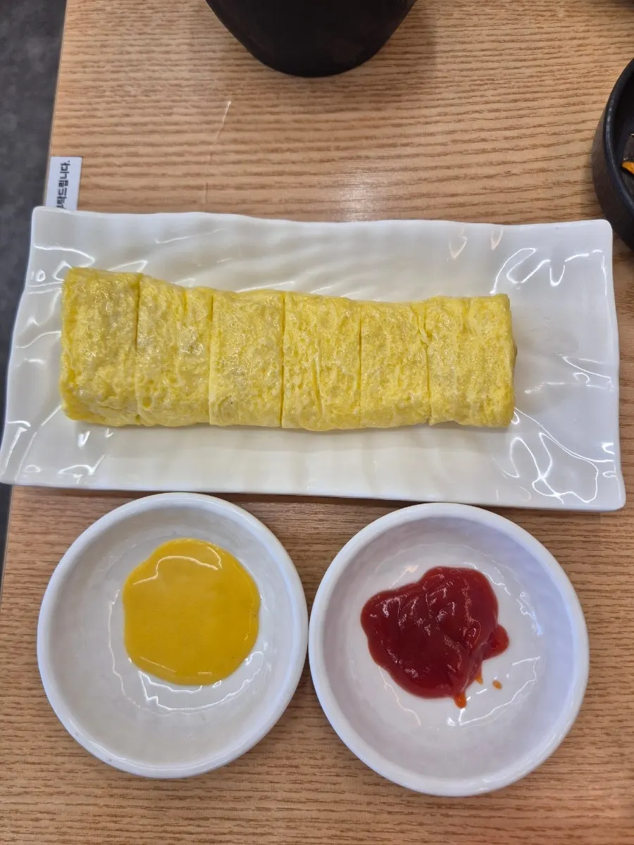 Thick rolled omelet
