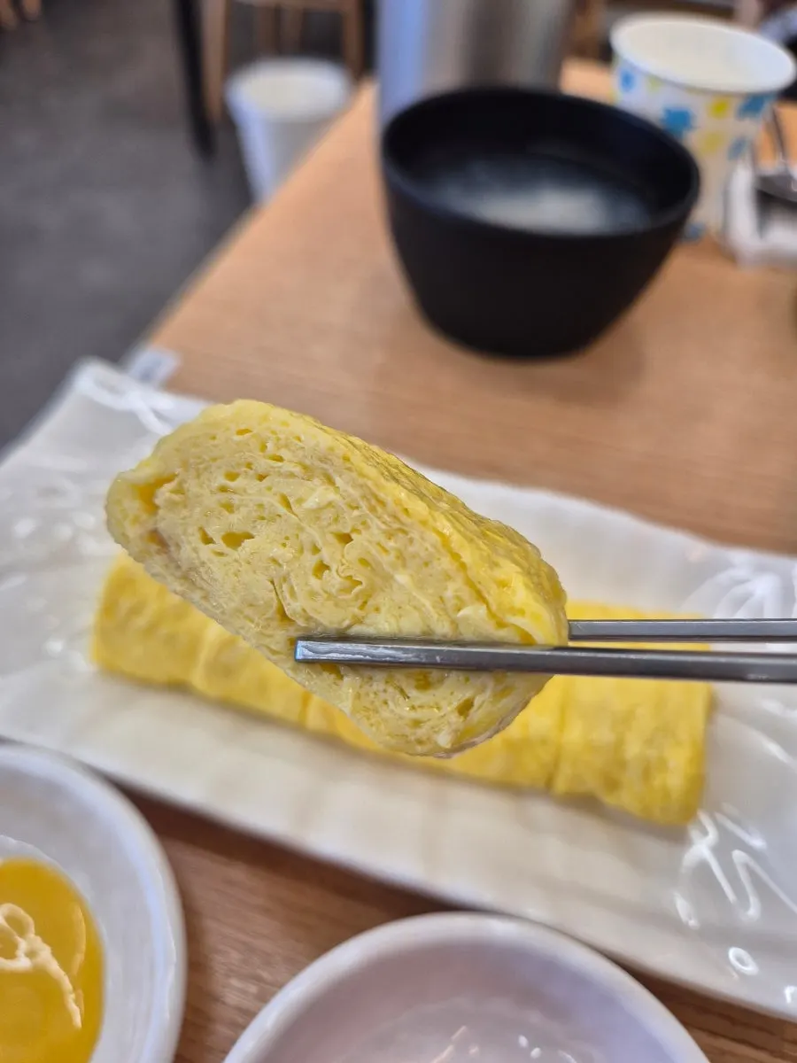 Bujji Mari rolled omelet