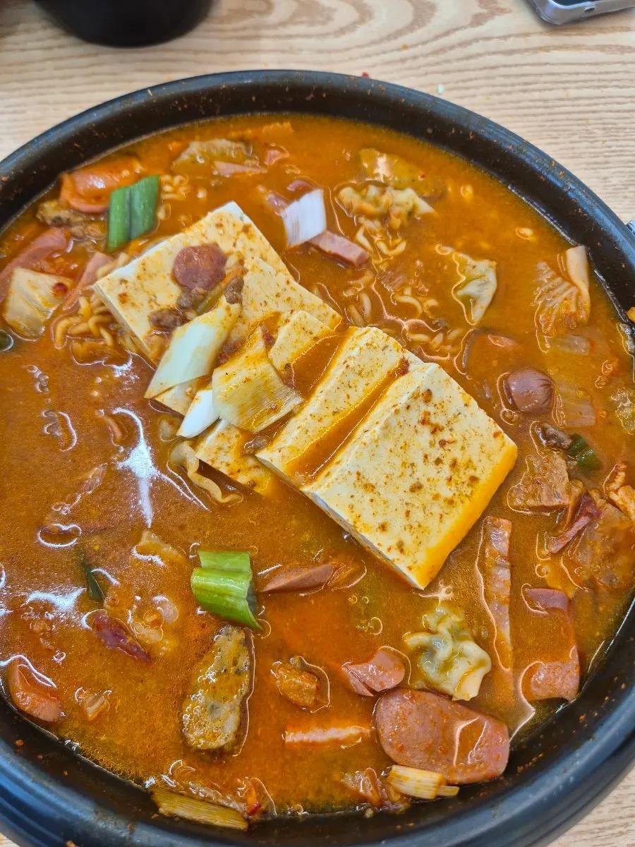 Budae-jjigae add-ons and broth