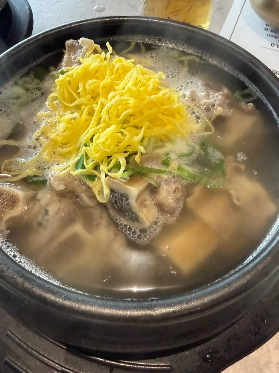 A generous bowl of galbitang