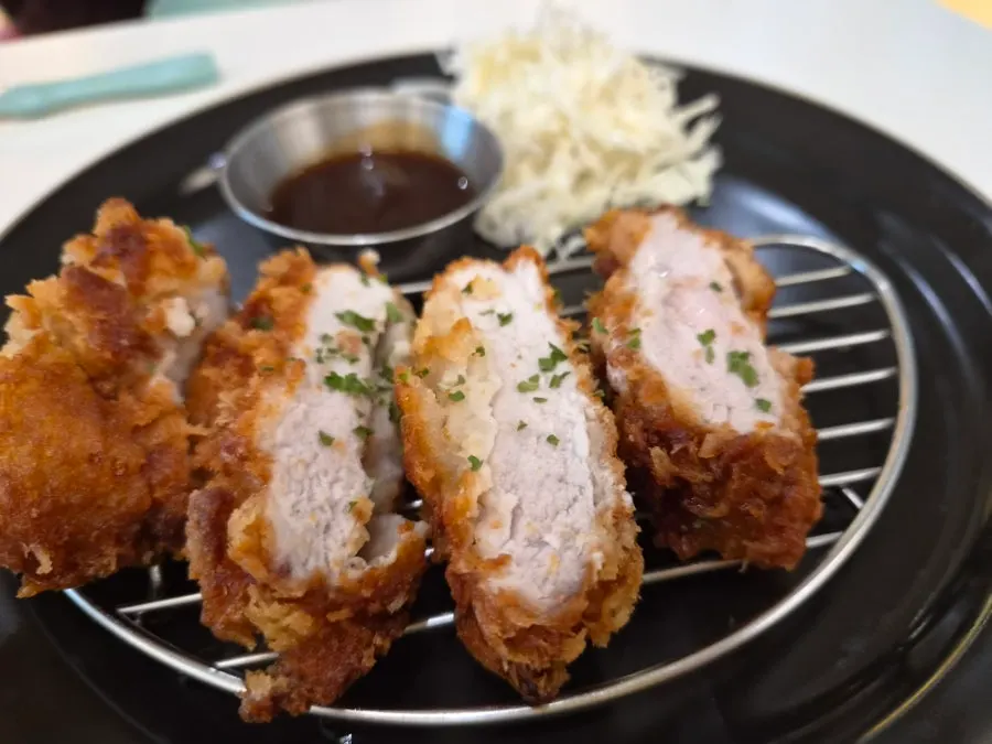가족 점심 식사 장면