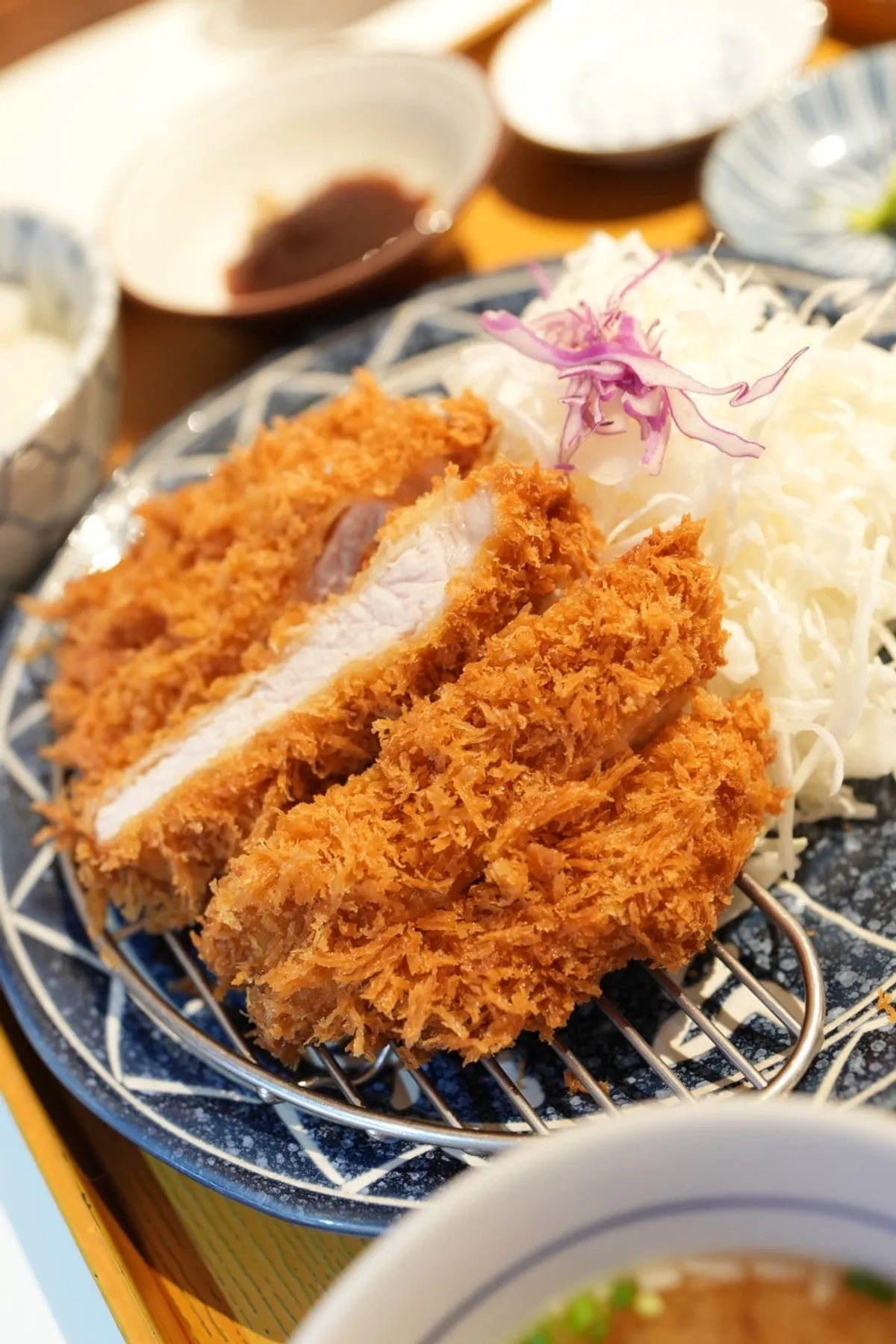 푸짐하게 차려진 히마와리 정식 한 상