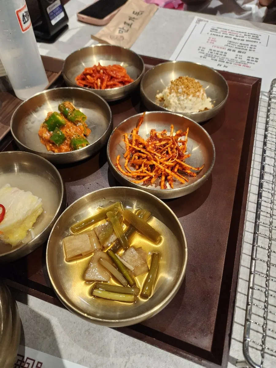 Plate of Manpo Garden's basic banchan