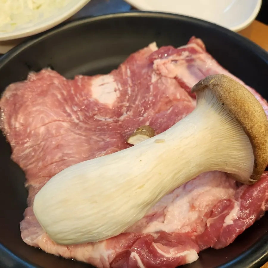식사 전 제공된 샐러드