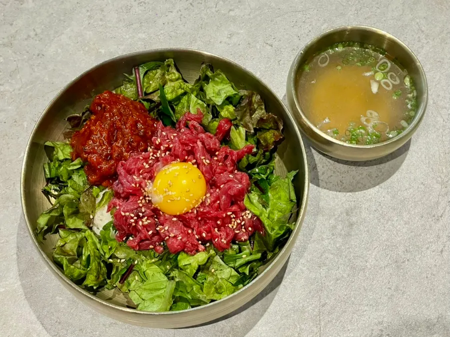 Rice-meal menu and yukhoe bibimbap price at Manpo Garden