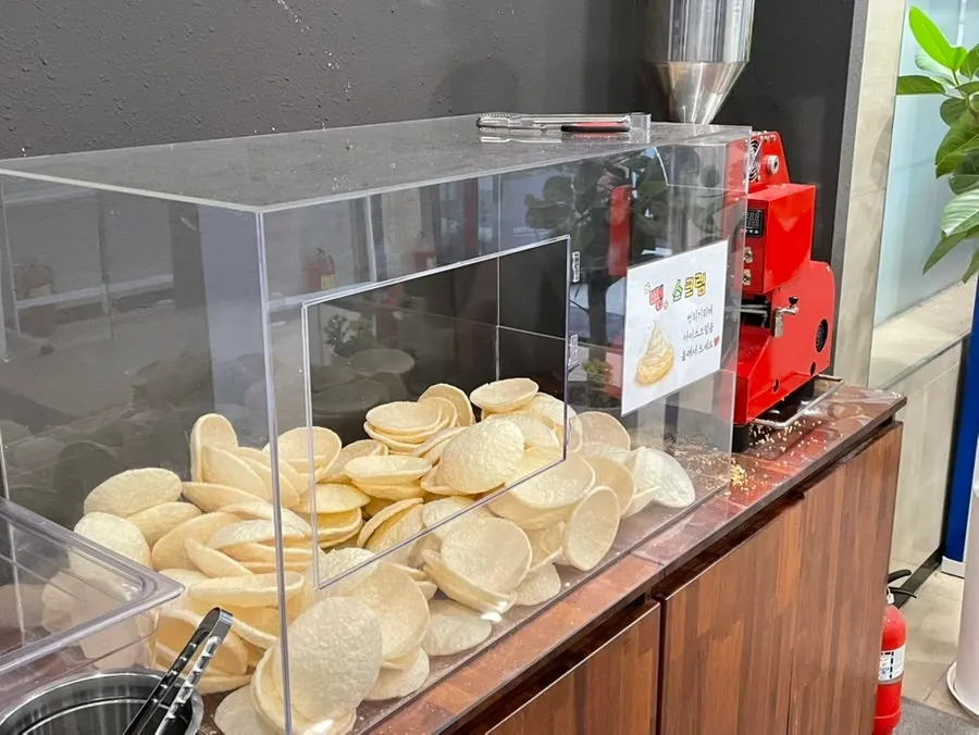 Dessert coffee and puffed-rice ice cream corner