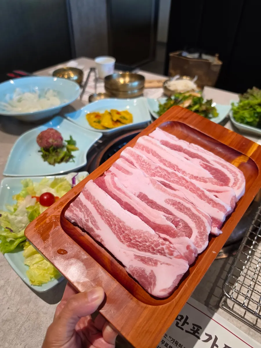 Pork belly and handmade galbi meal scene