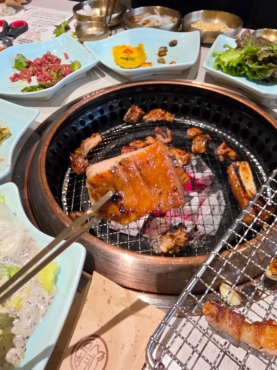 Golden marinated galbi with a fire-grilled flavor