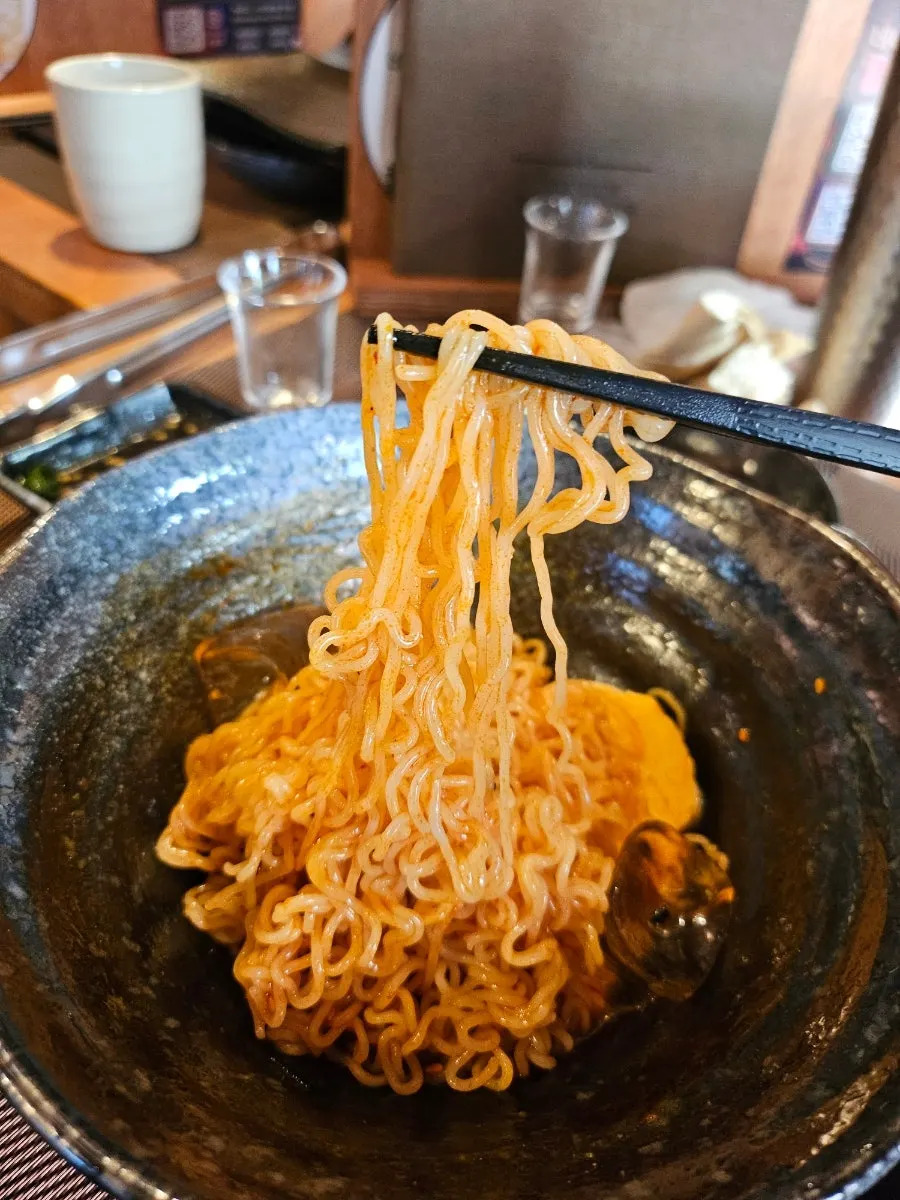 Bibim-guksu ordered to finish the meal