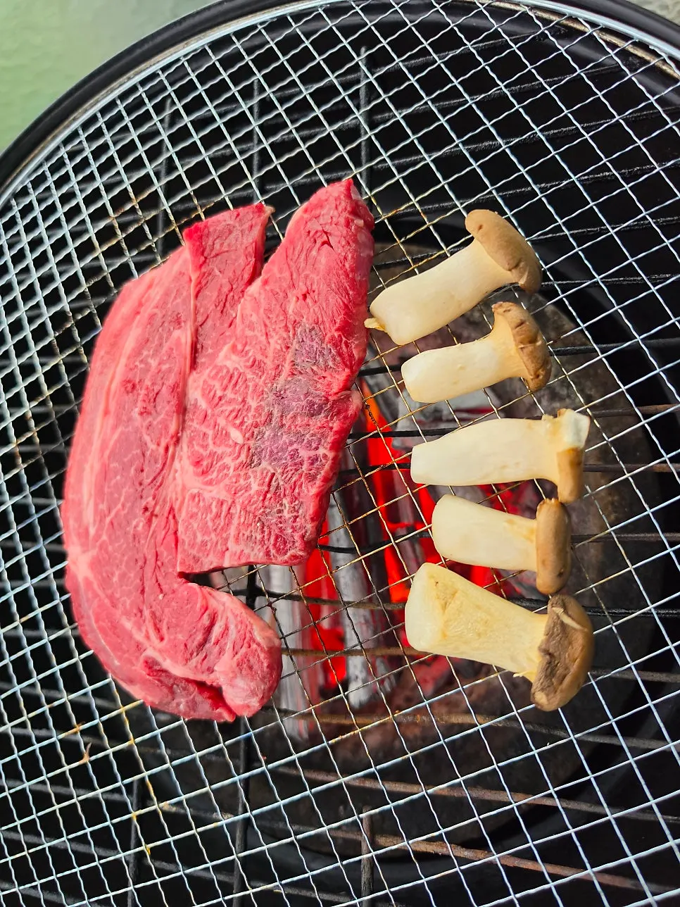 불판에 올린 살치살