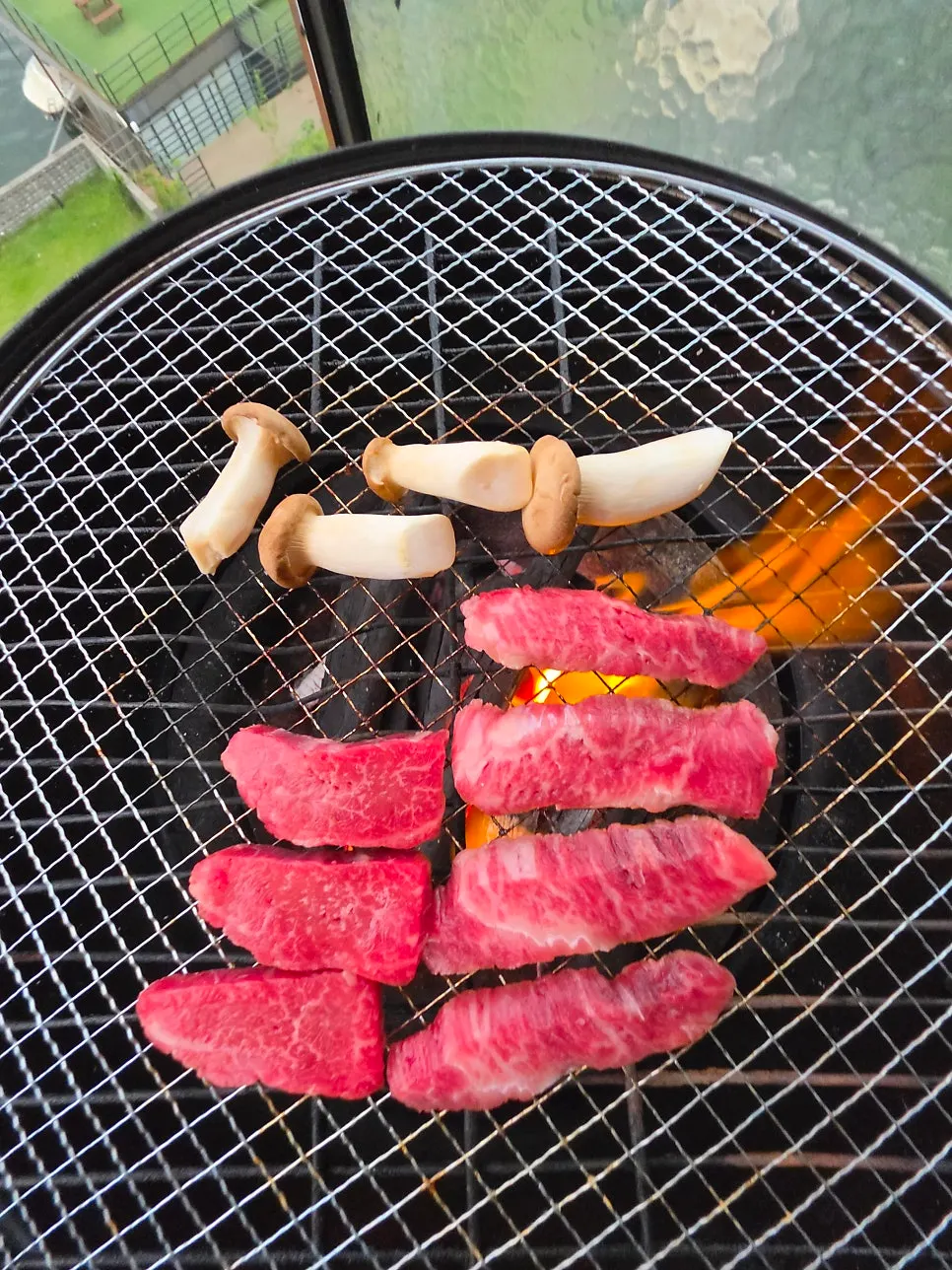 생와사비를 올린 한우 살치살