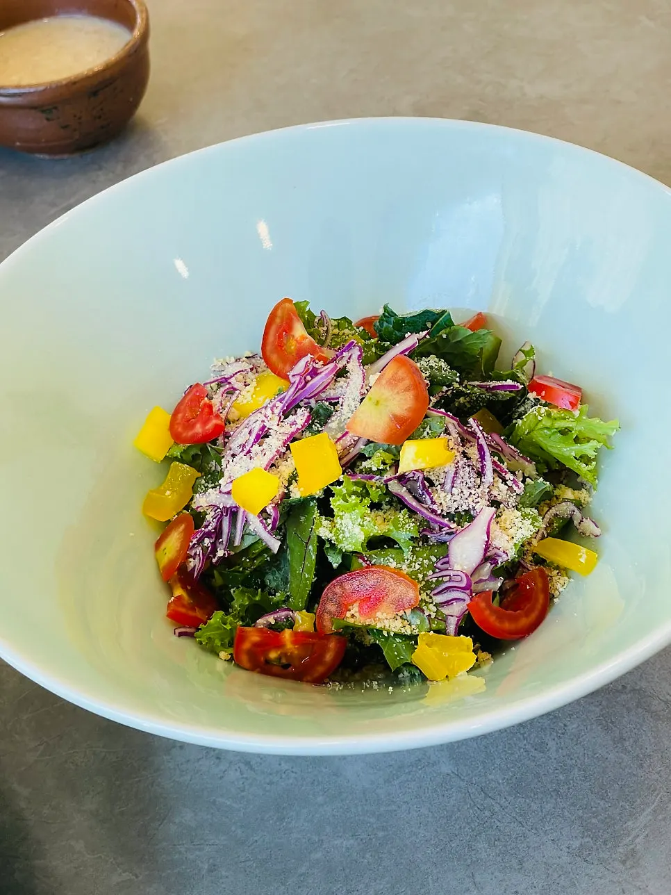 Seasonal vegetable salad with fermented vinegar sauce