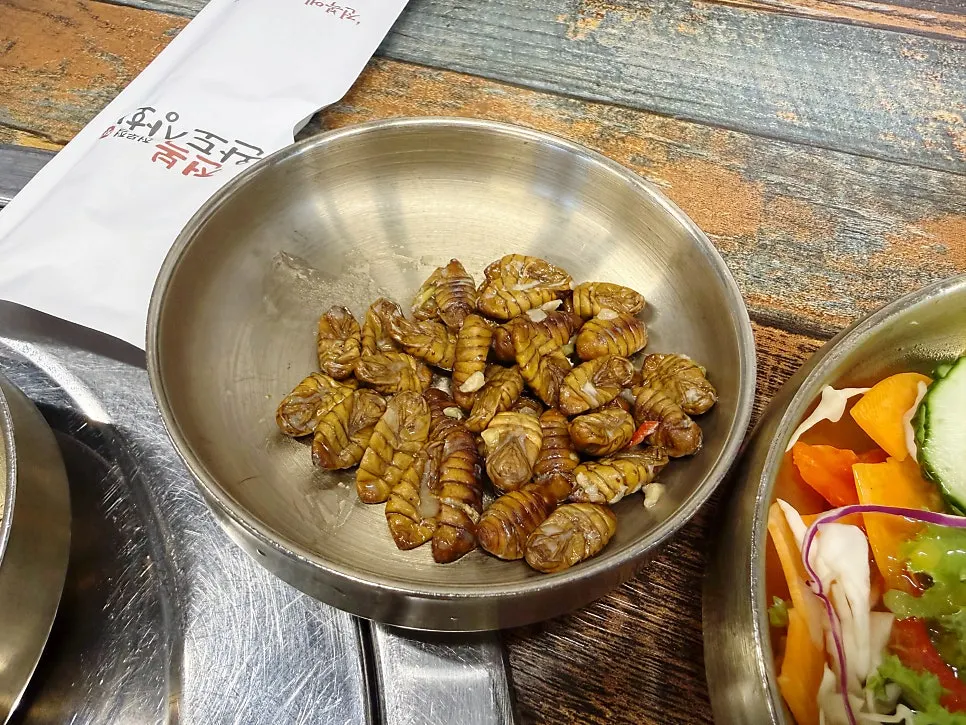 Basic side dishes served early in the course