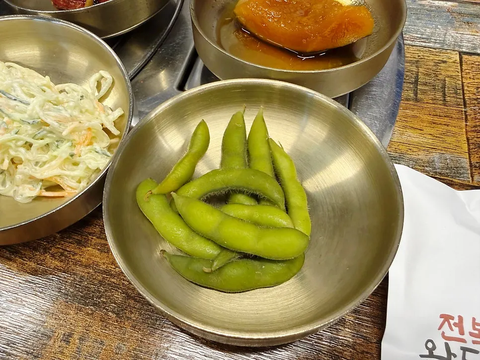 A plate of well-boiled octopus