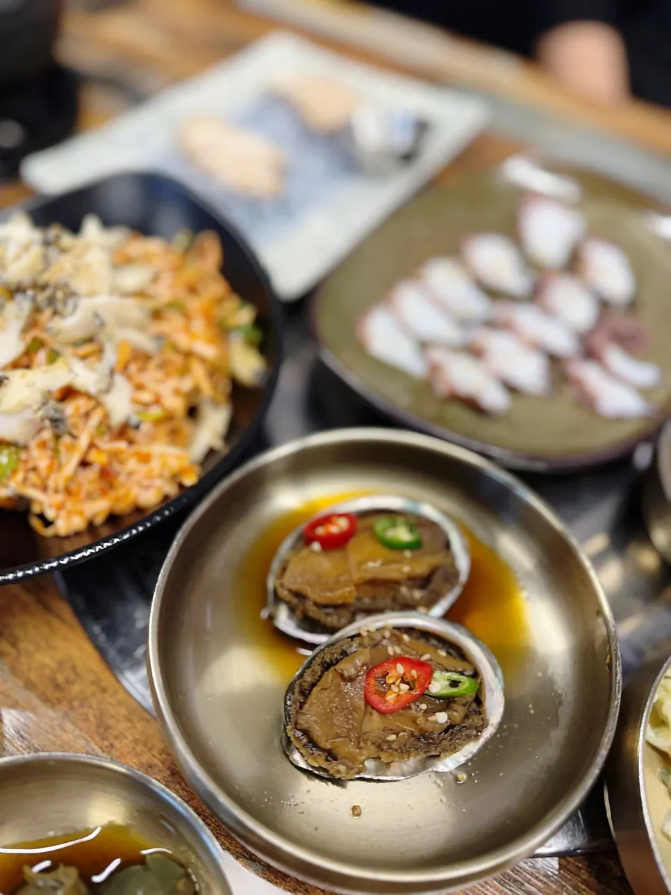 Wando Sanghoe's lightly seasoned abalone jang
