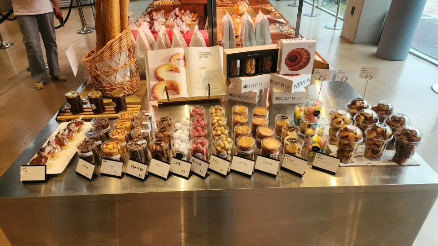 Chewy cheese bread on display at Choi