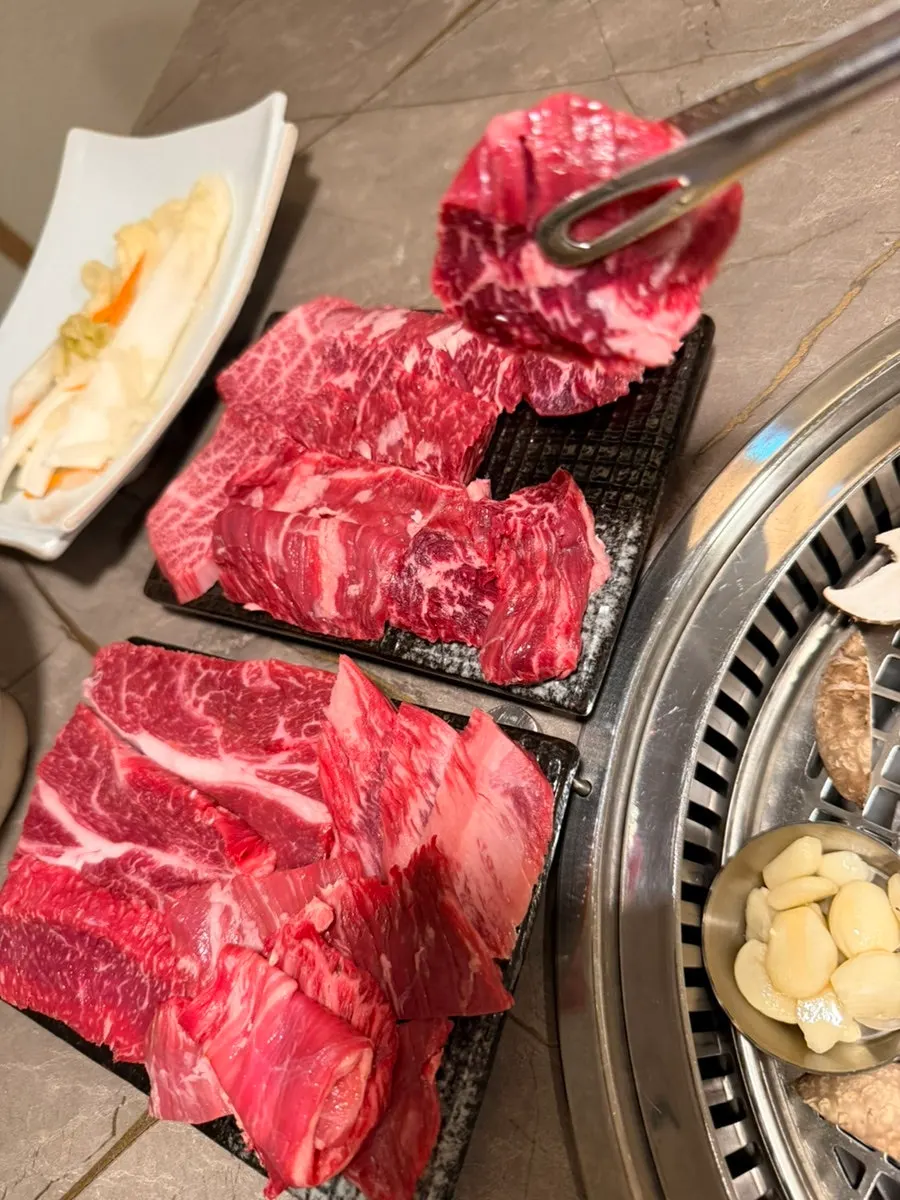 Plate of Korean beef arranged by cut