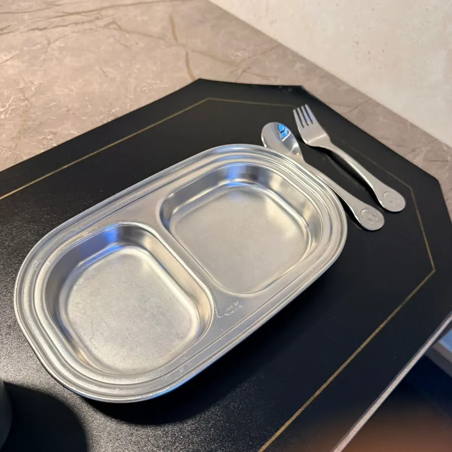 Dishware set prepared according to party size at Damso Main Branch