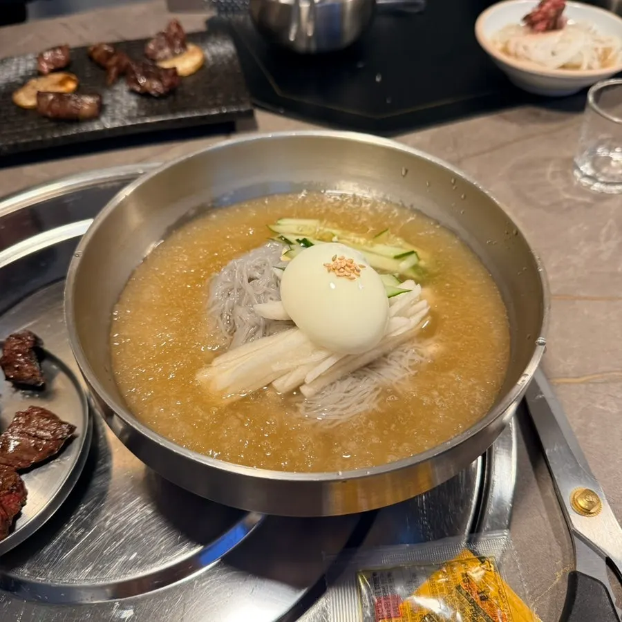 Mul naengmyeon (cold noodle soup) ordered as the meal course at Damso Main Branch