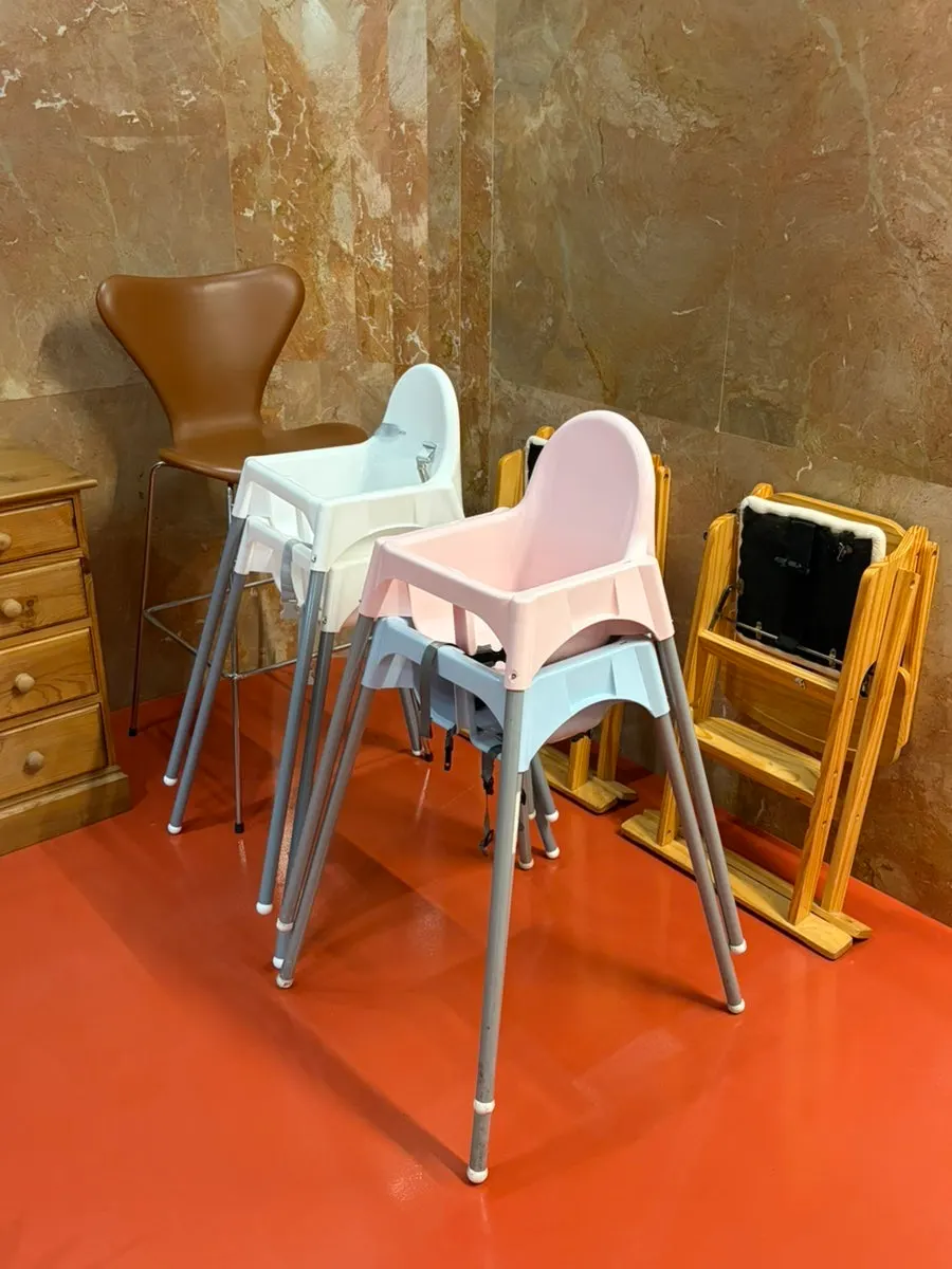 사진 찍기 좋은 유럽풍 레스토랑 공간