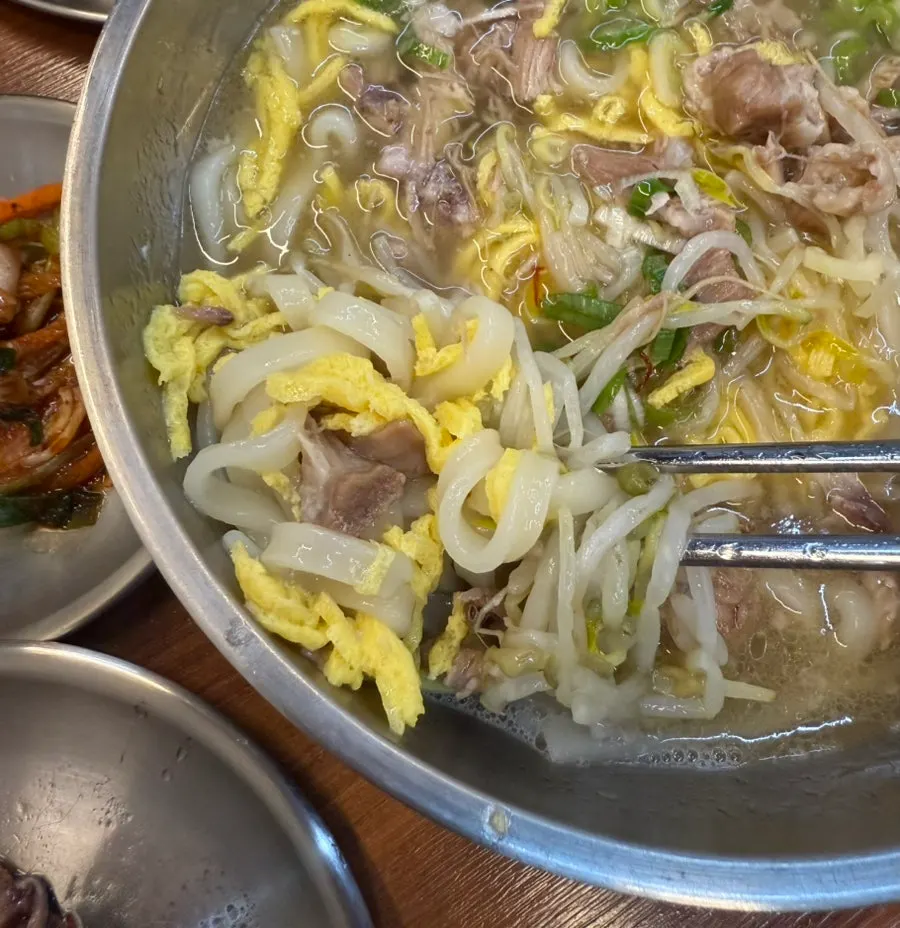 Bone kalguksu with rich broth