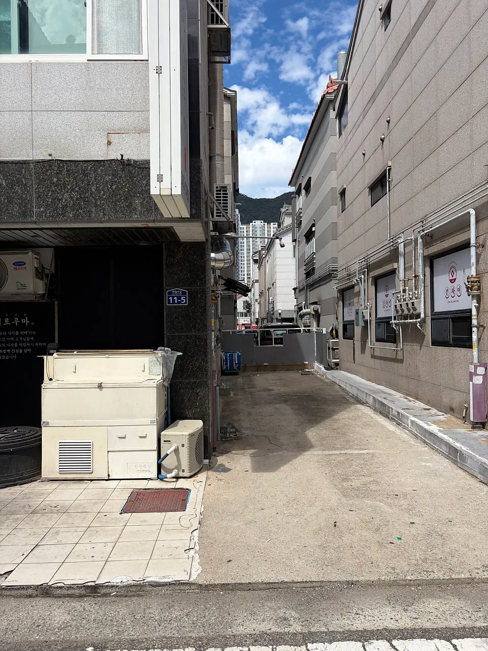 범어택지 시로쿠마 매장 앞 주차 공간