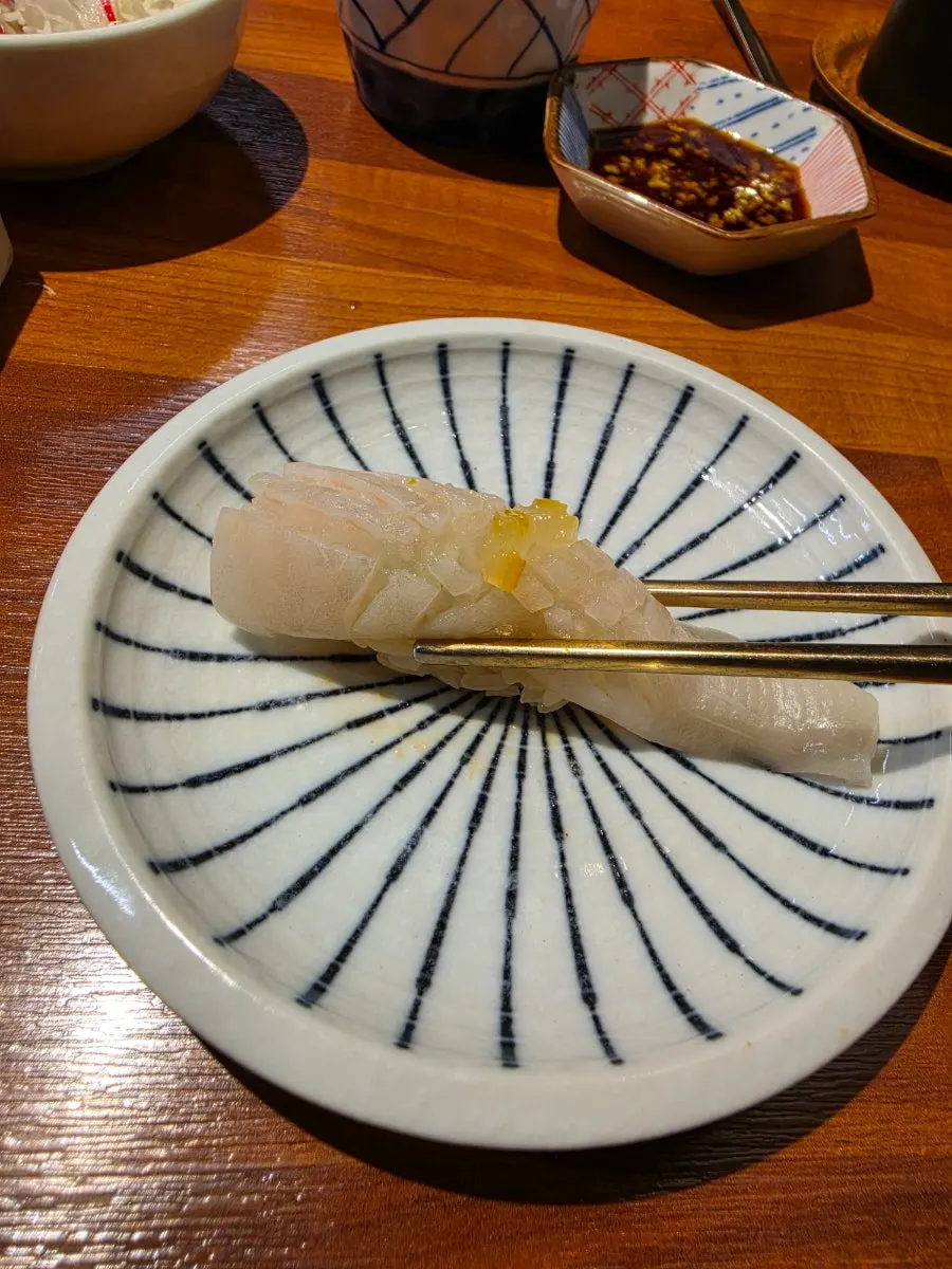 속재료가 꽉 찬 후토마키 단면