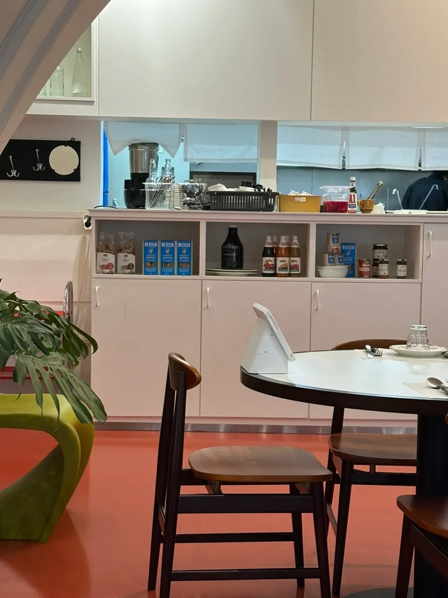 Interior of Bueokgan Restaurant with a date-friendly atmosphere