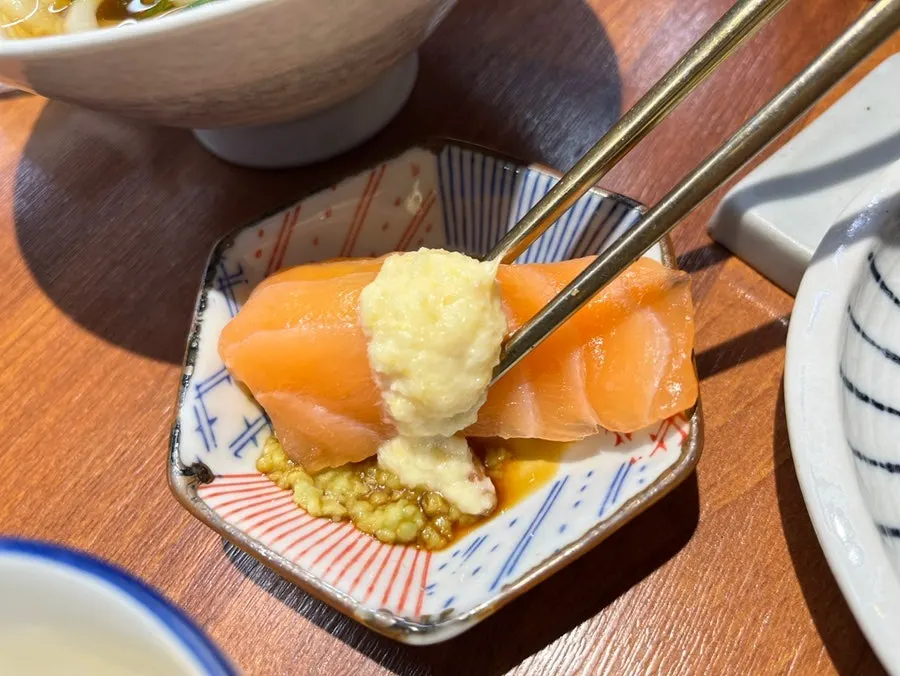 Sweet-and-salty garlic shrimp sushi
