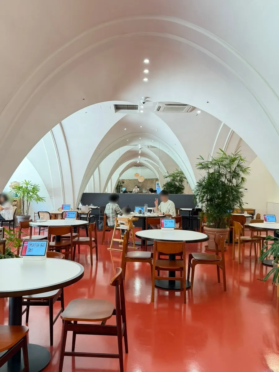 Interior of Bueokgan Restaurant Yangsan Oslo Park Branch
