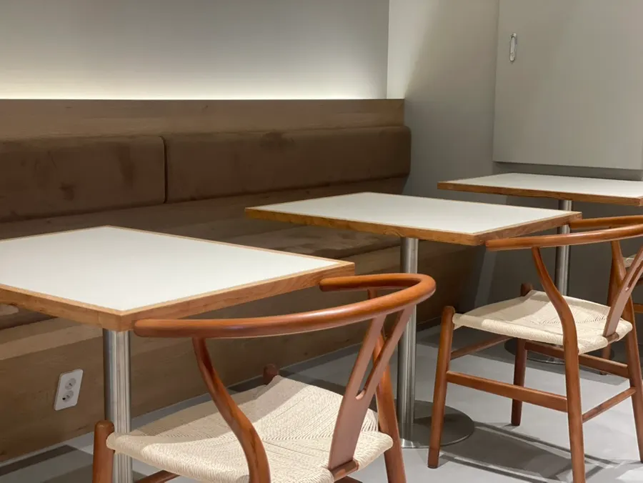 Spaciously arranged café tables