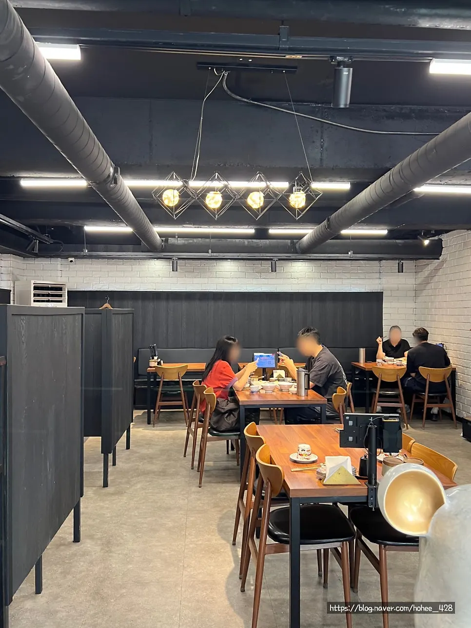 Shirokuma interior seating with wide spacing