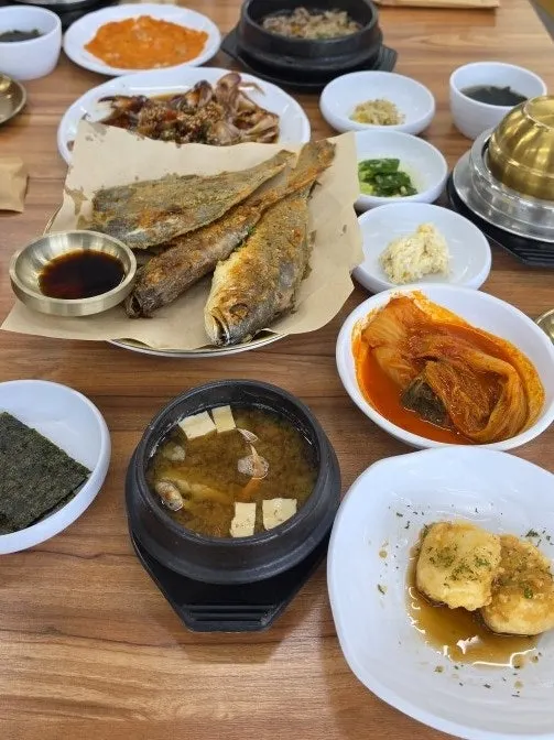 황게장과 밑반찬 클로즈업