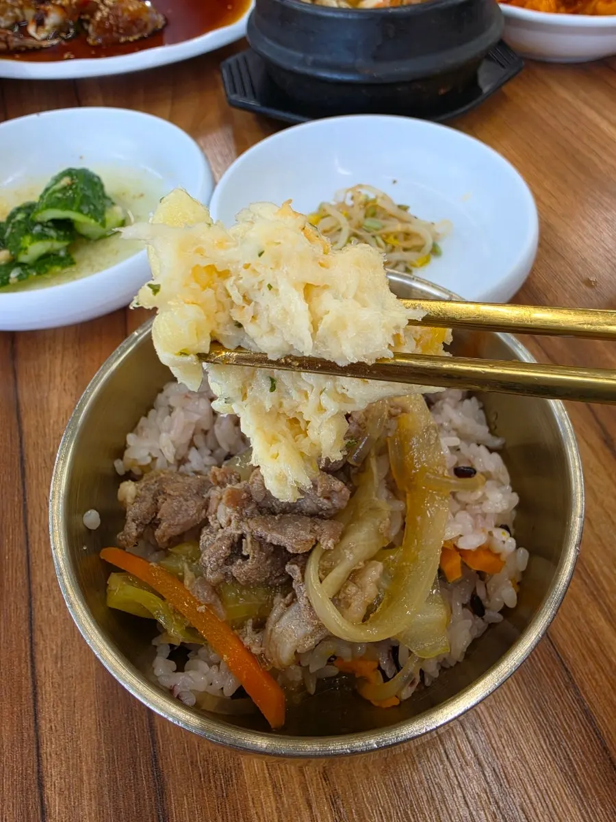 푸짐하게 차려진 더도게장 2인 한상세트