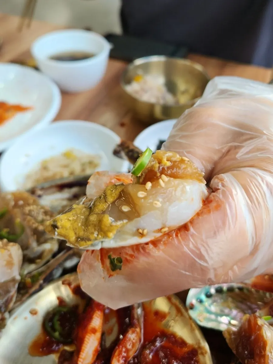 낙지장·새우장·전복장이 함께 담긴 모듬장