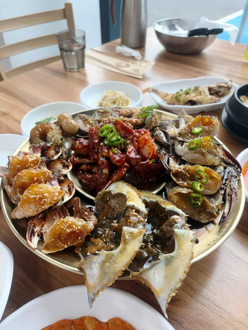 Table setting with abalone and quail eggs added to the assorted jang set