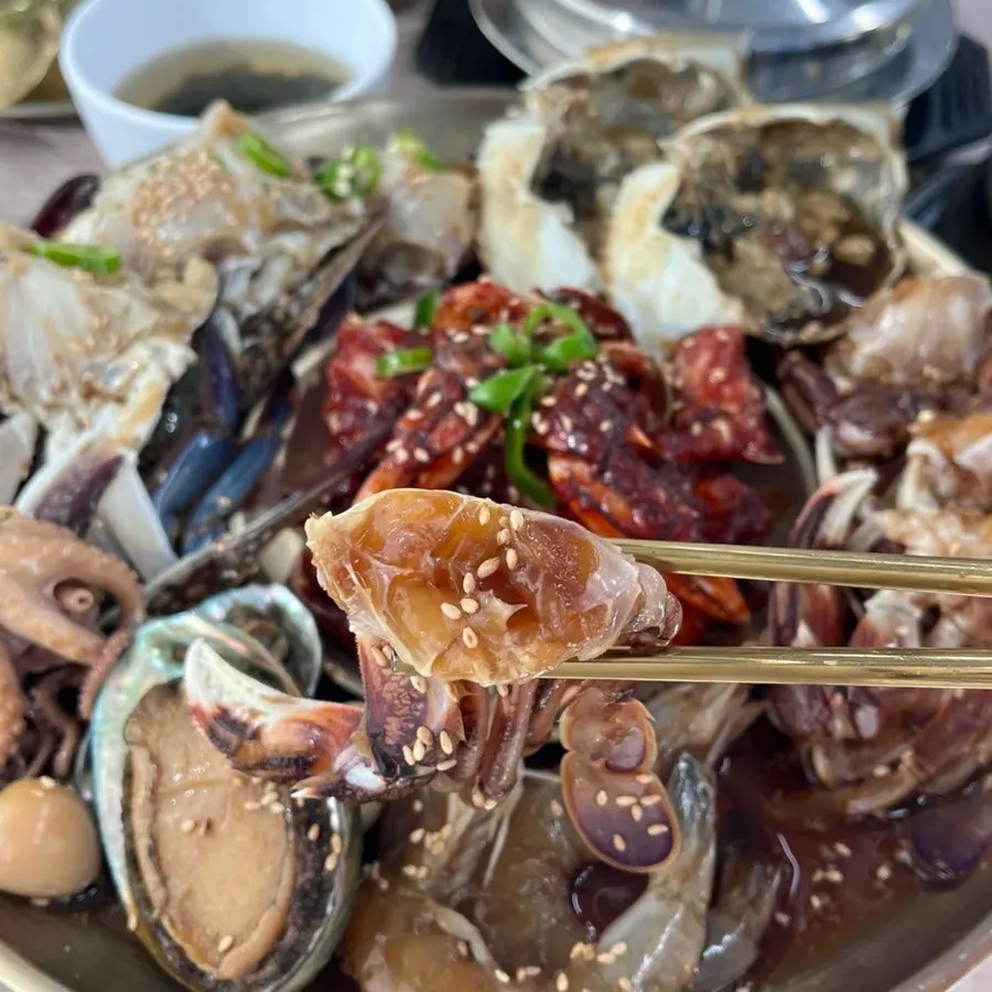 Rice mixed into a crab shell